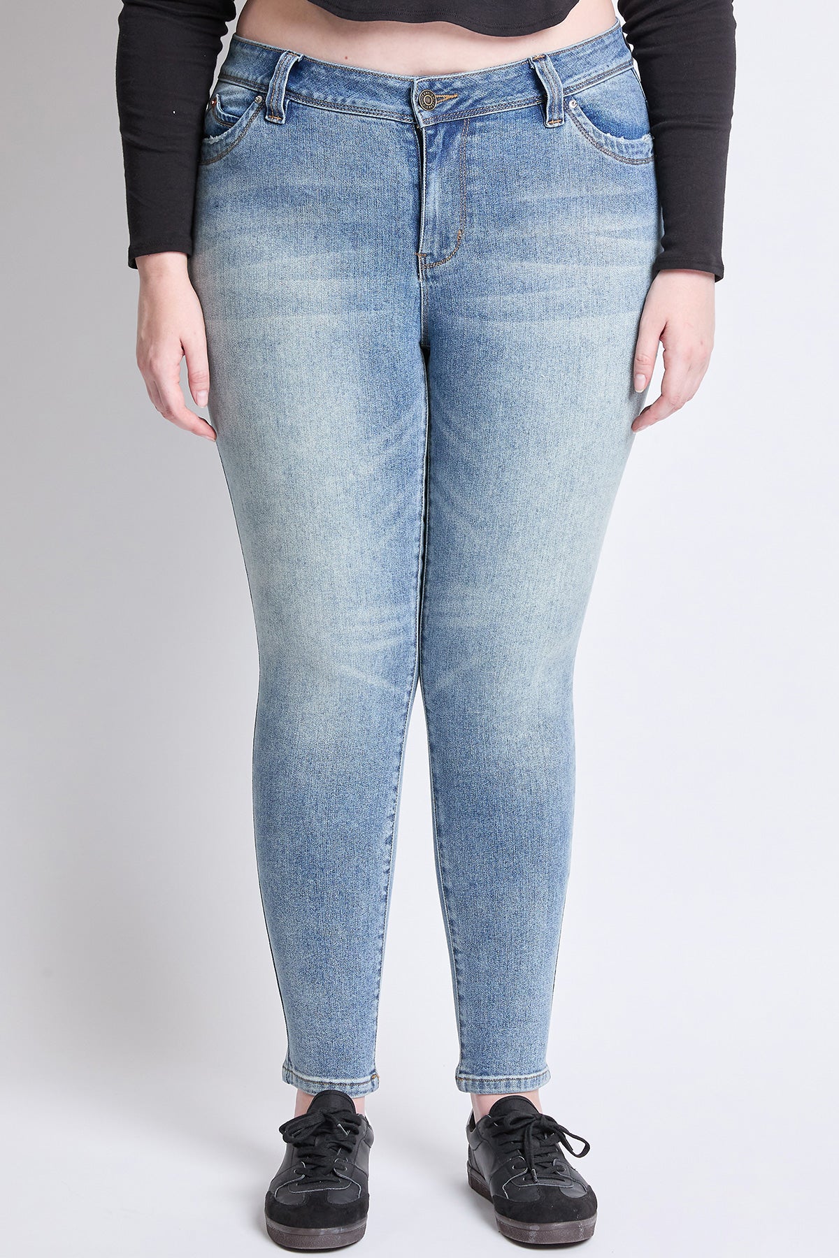 Plus WannaBettaButt Mid Rise Embroidered Skinny Jean