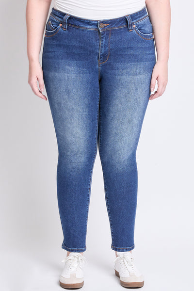 Plus WannaBettaButt Mid Rise Embroidered Skinny Jean
