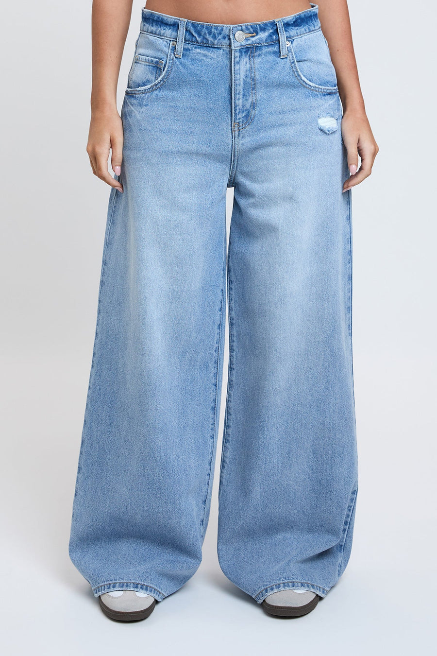 L Light Blue Rips