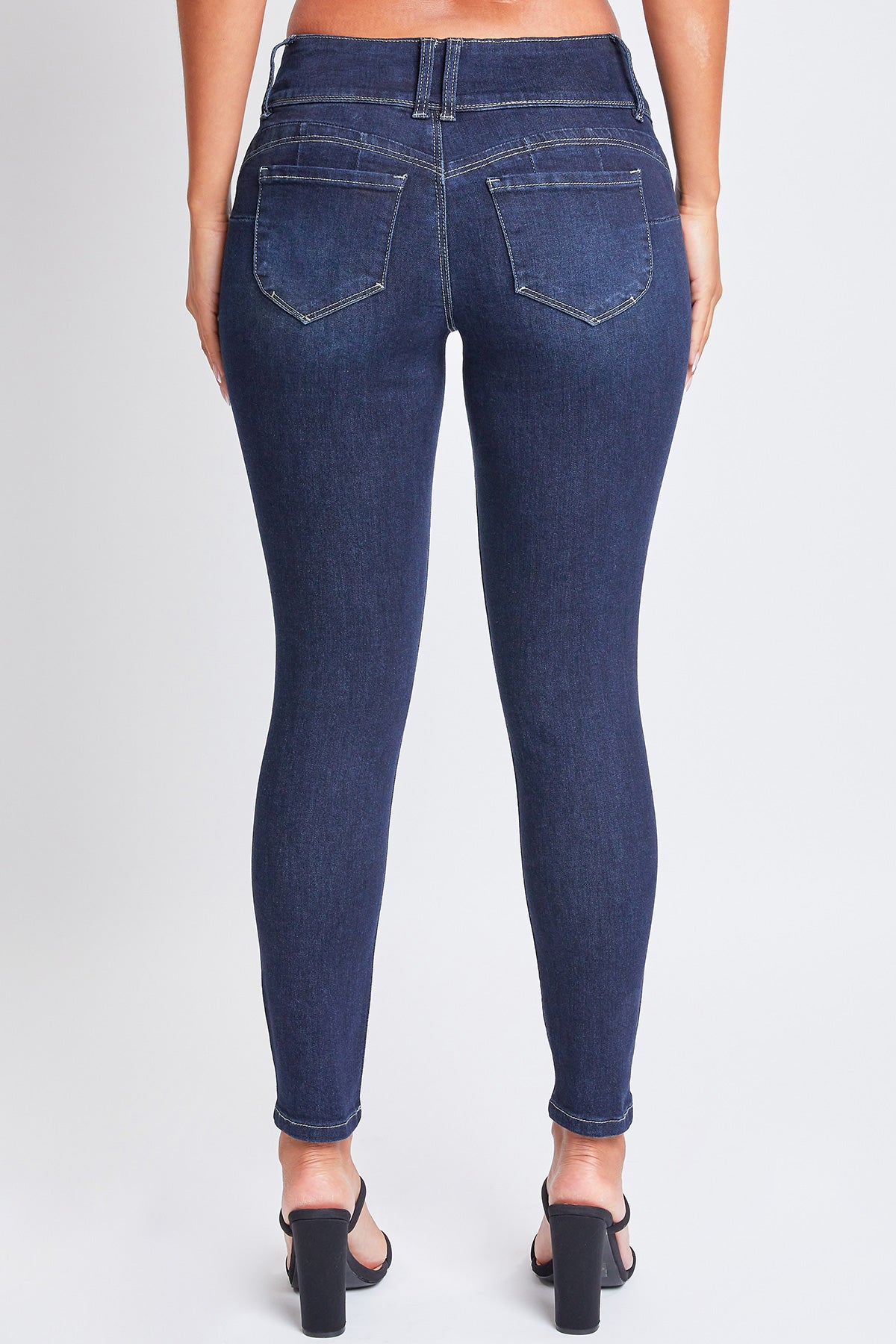 Junior Wannabettabutt 3 Button Mid-Rise Skinny Jean Made With Recycled Fibers Pack Of 12