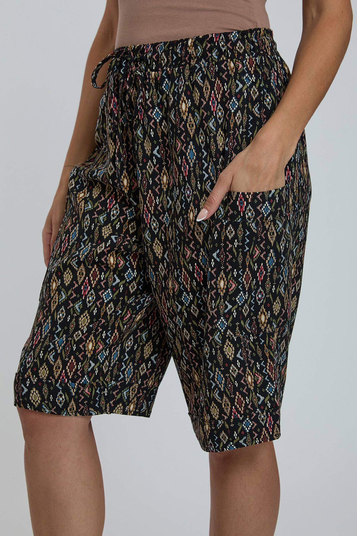 Women Elastic Waist Bermuda With Patch Pockets, Pack of 6