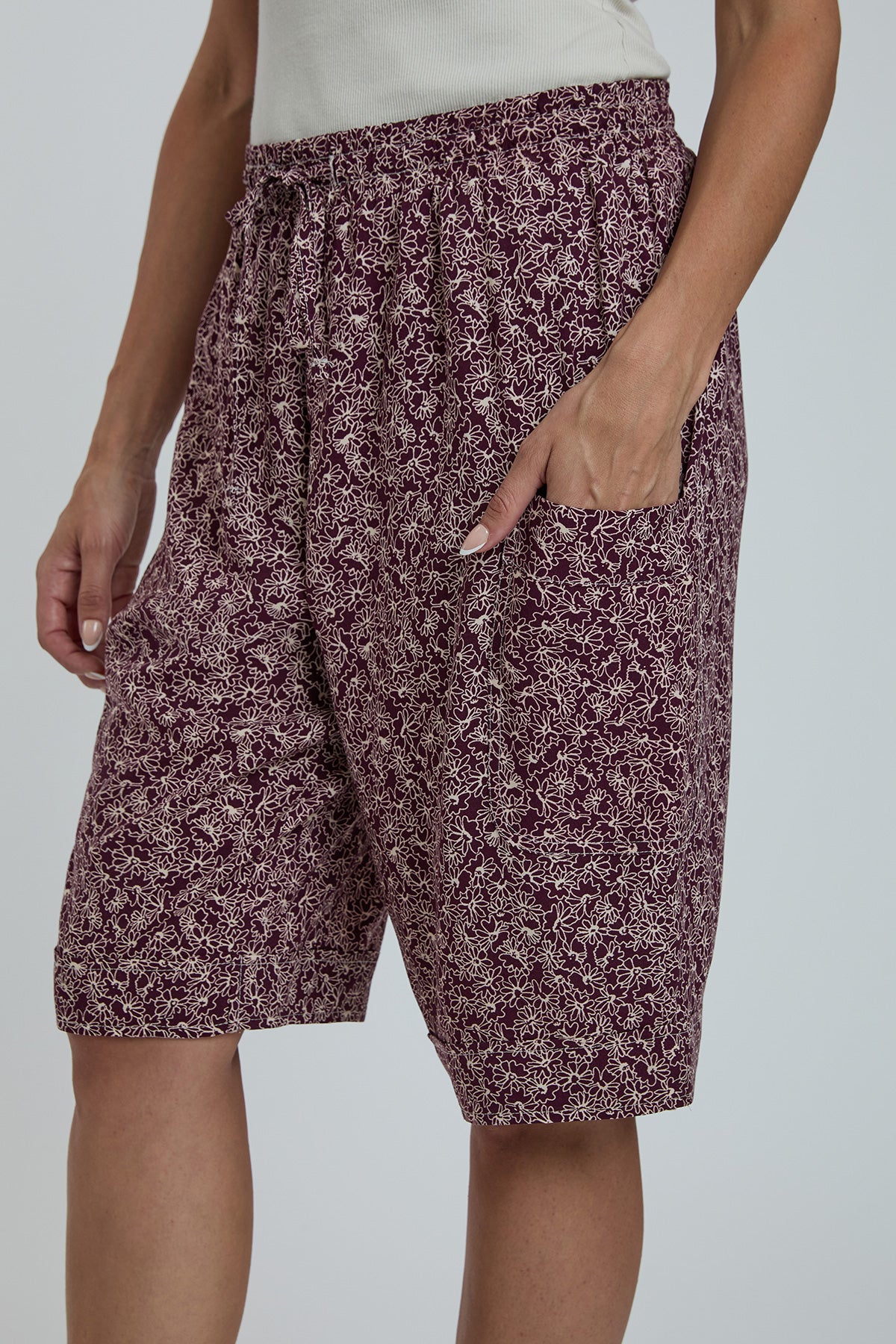 Women Elastic Waist Bermuda With Patch Pockets, Pack of 6