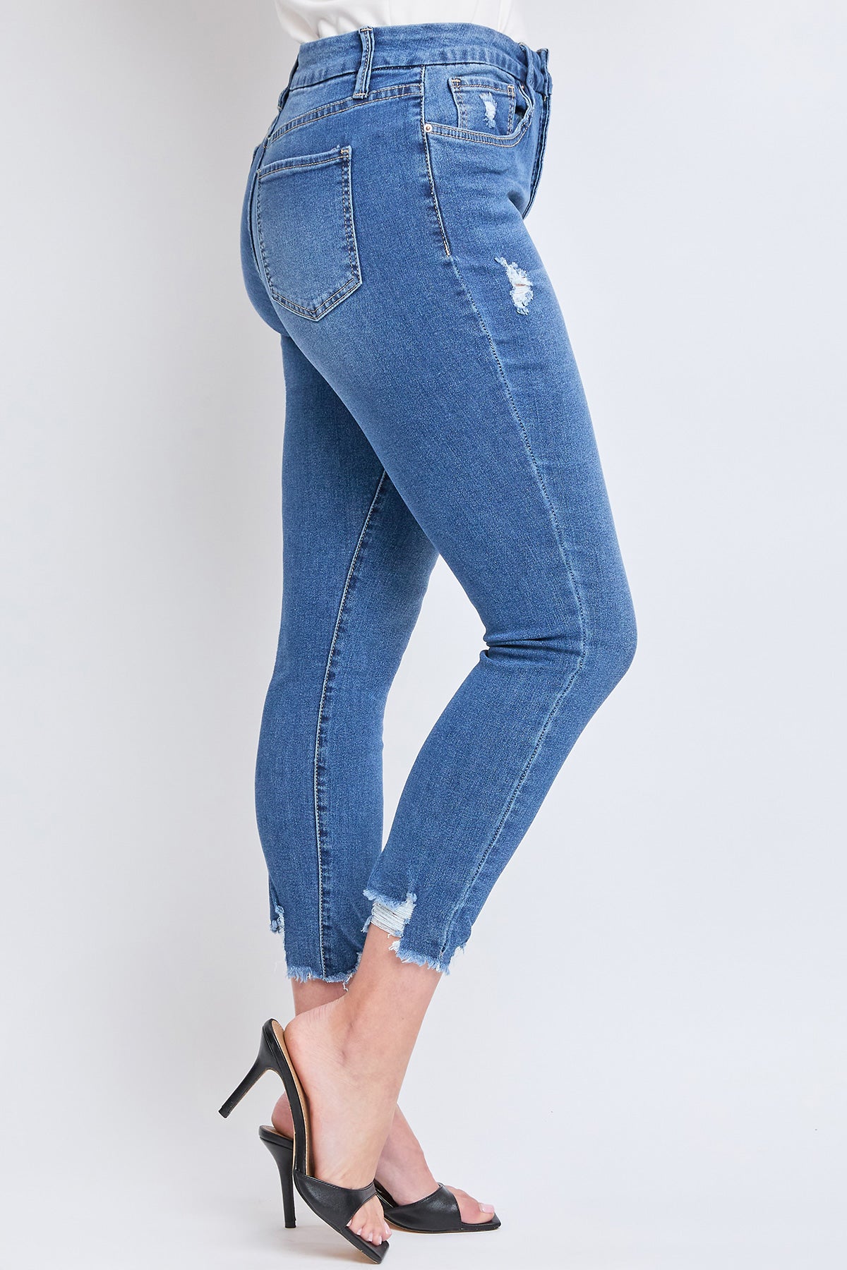 Missy Curvy Fit Exposed 5-Button Ankle Jean Made With Recycled Fibers Pack Of 12