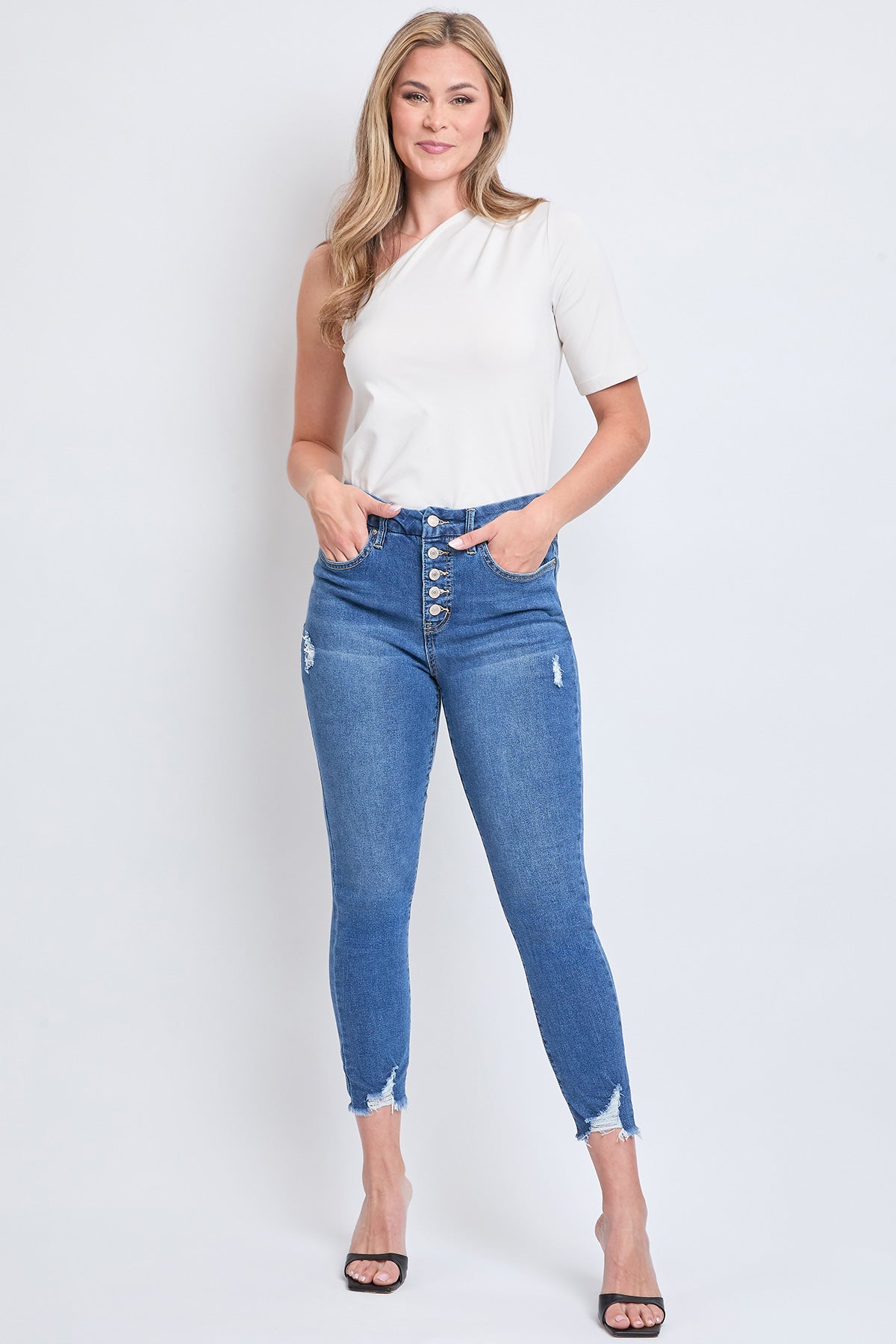 Missy Curvy Fit Exposed 5-Button Ankle Jean Made With Recycled Fibers Pack Of 12