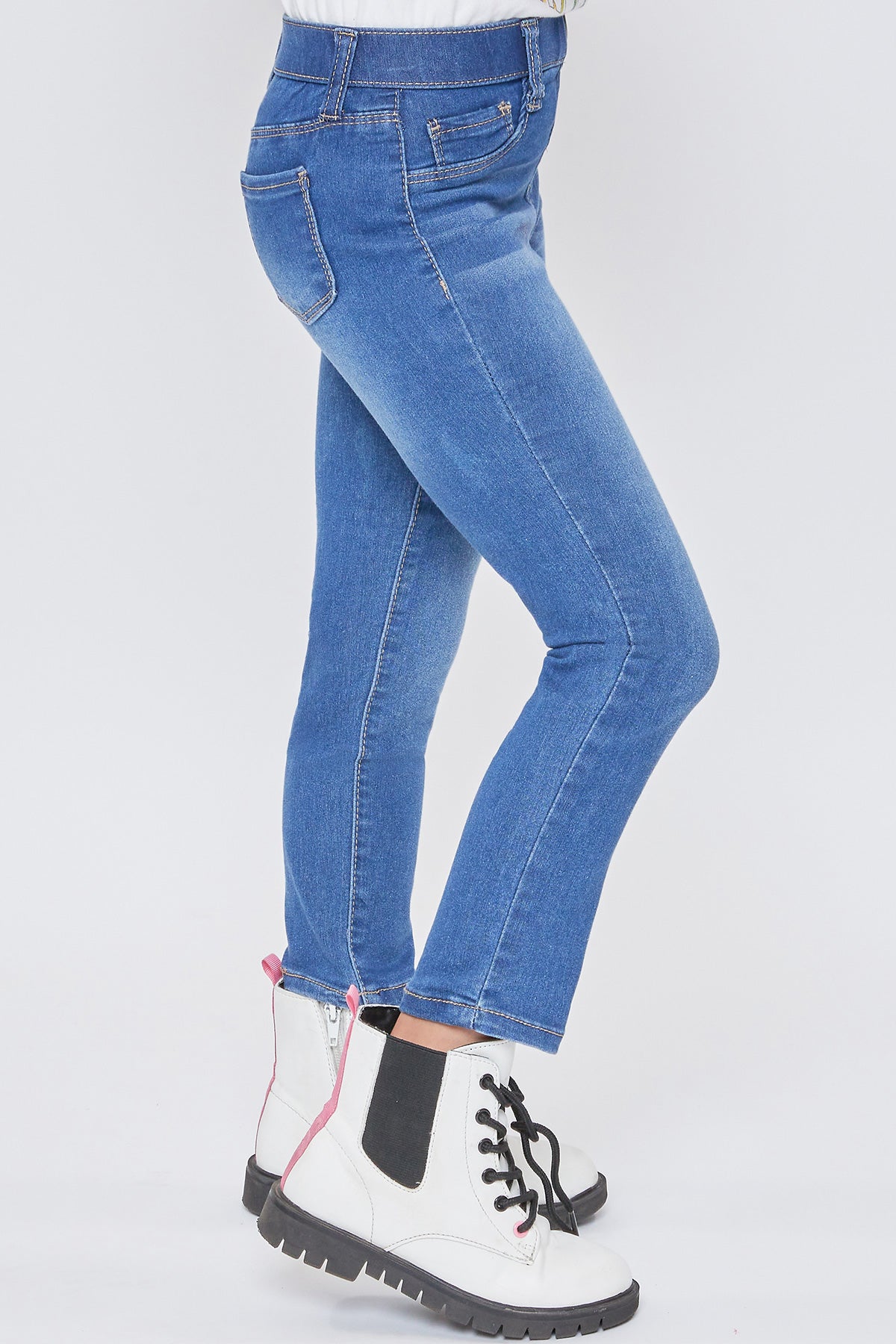 Missy Plus Size Wannabettabutt 3 Button Mid-Rise High-Rise Skinny Jean 12 Pack from Royalty for Me