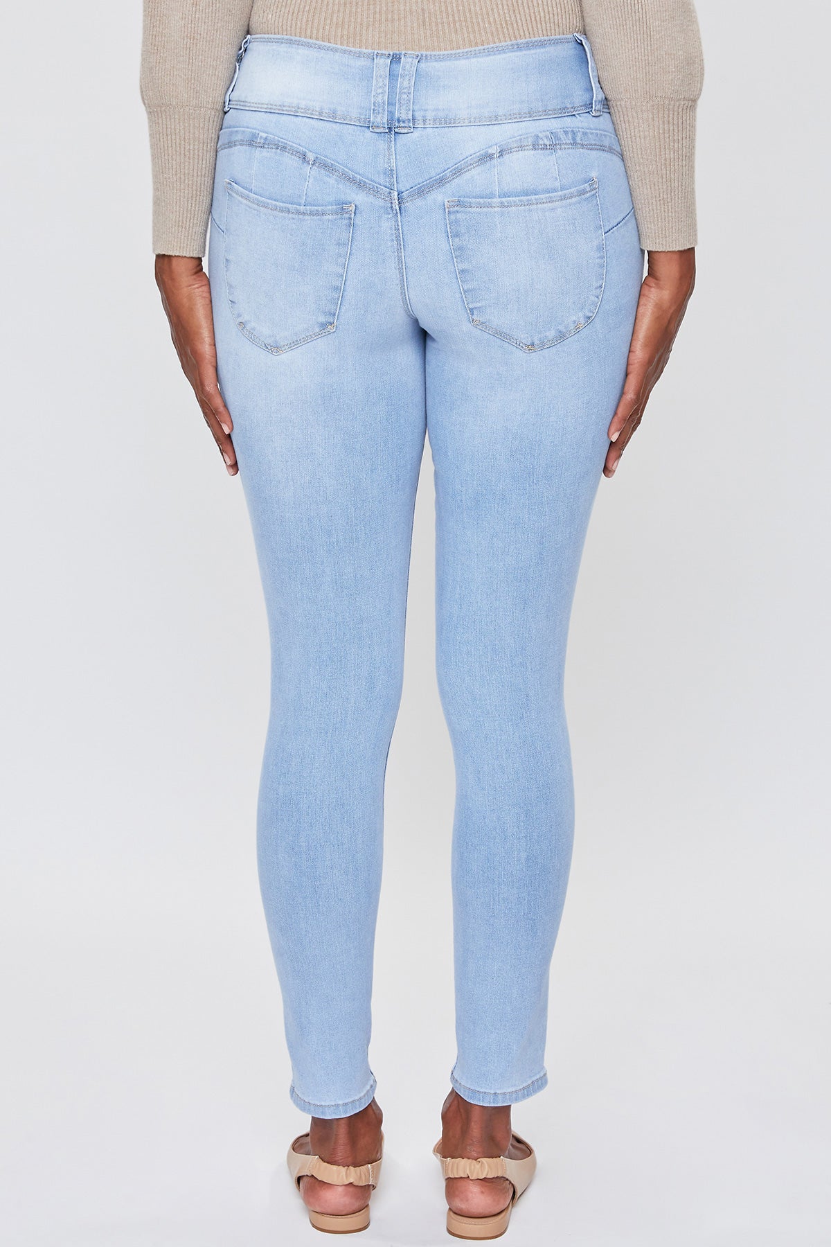 Missy Wannabettabutt 3-Button Mid-Rise Lycra Skinny Jean Made With Recycled Fibers Pack Of 12