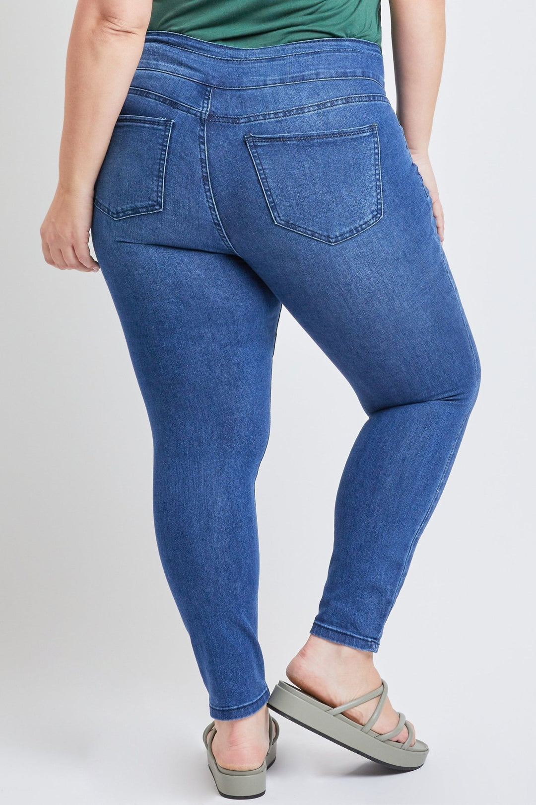 women-plus-size-stacked-